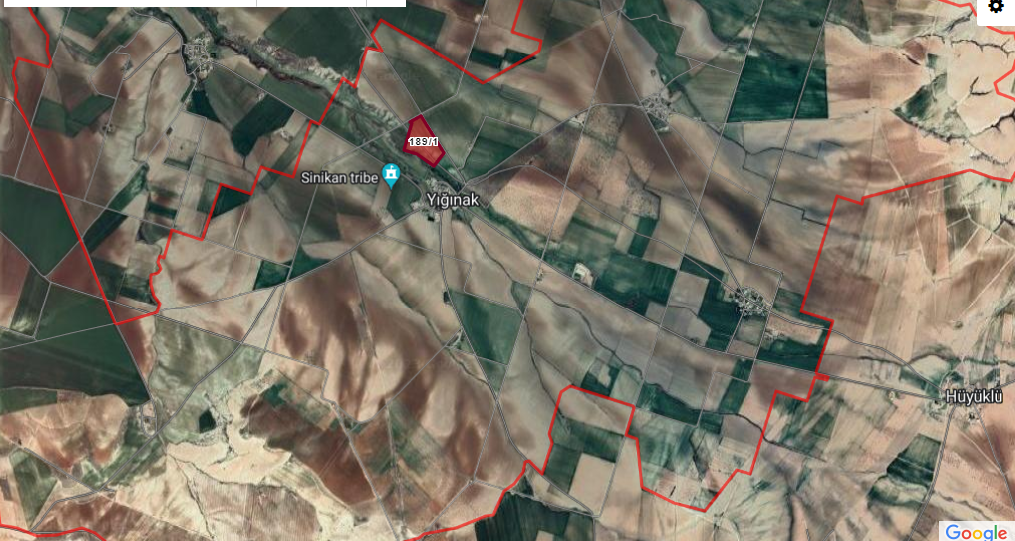 KARAKÖPRÜ YIGINAK(KURDIKé JERİN) KÖYÜNDE FISTIKLIK 59.441 M2 350 TLM2