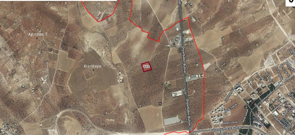 KARAKÖPRÜ MAŞUKTA TARLA 10.850 M2 2.750 TLM2