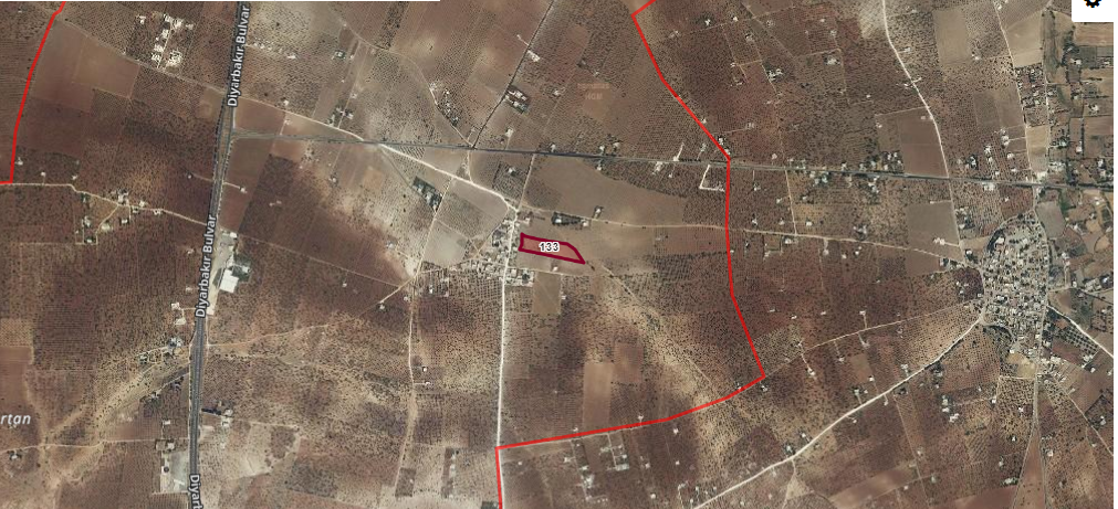 KARAKÖPRÜ YAYLACIKTA TARLA 9.600 M2DEN 2.500 M2 SATILIKTIR 3.000 TLM2