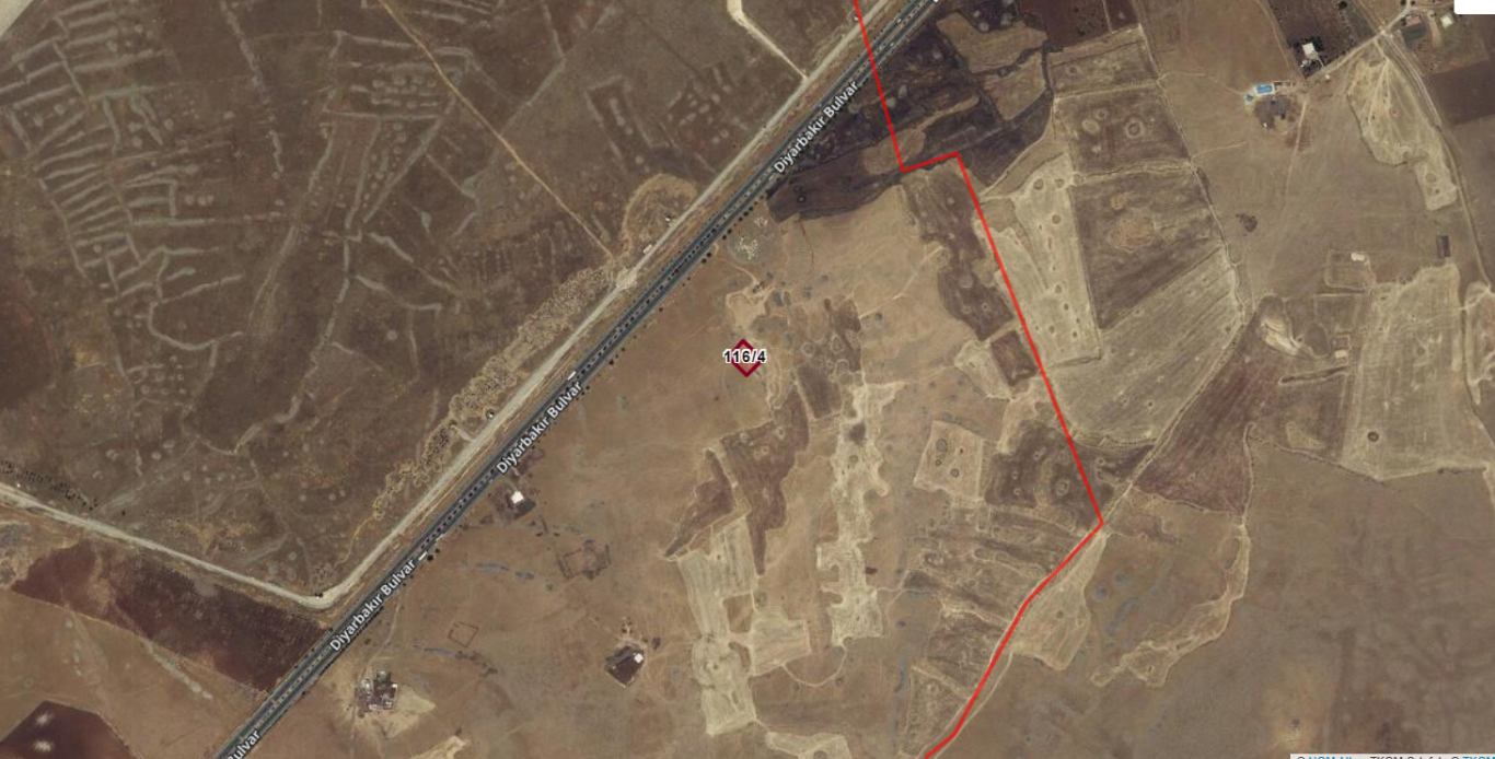 KARAKÖPRÜ YEDİKUYUDA 1.233 M2 ARSA TAMAMI 1.500 TL
