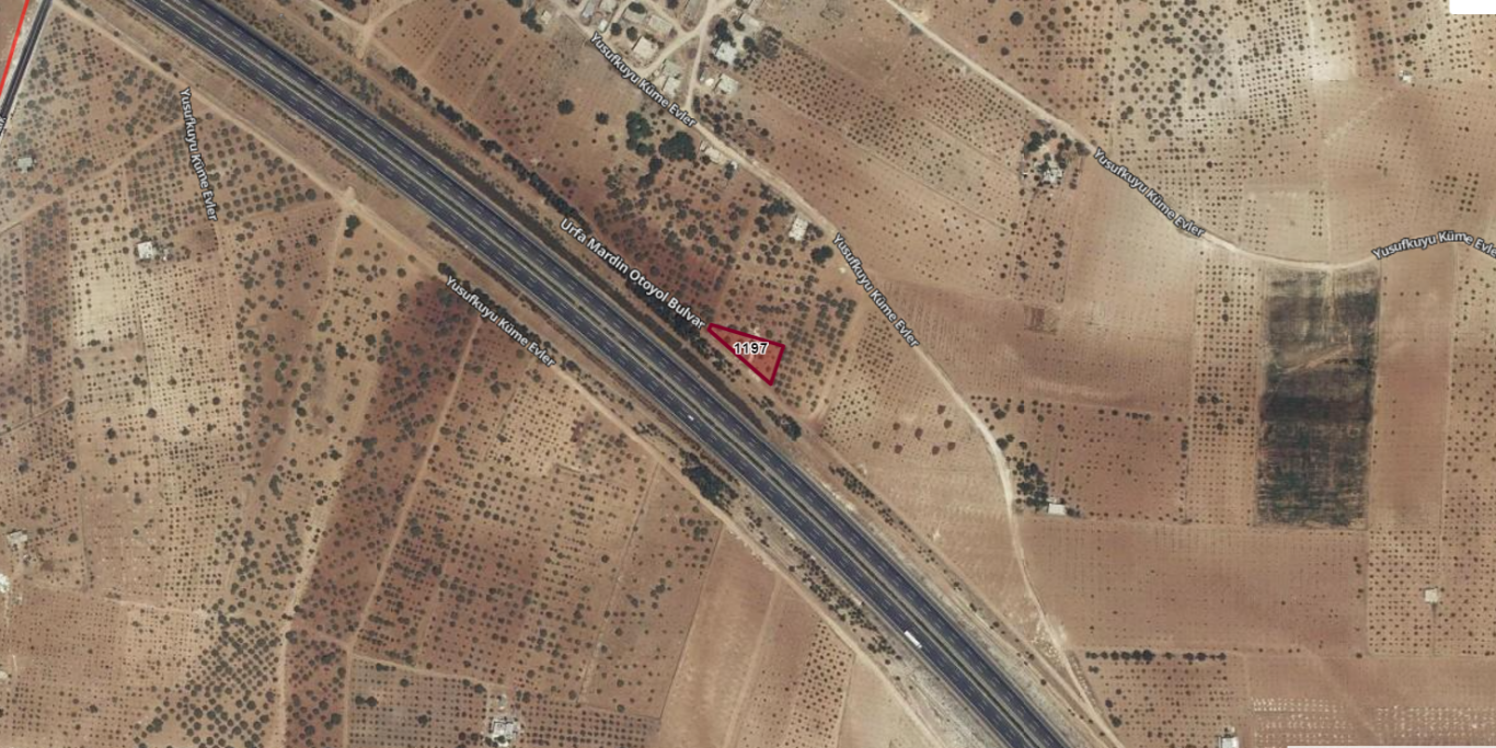 KARAKÖPRÜ YUSUFKUYUDA TARLA 988 M2 4.000 TLM2