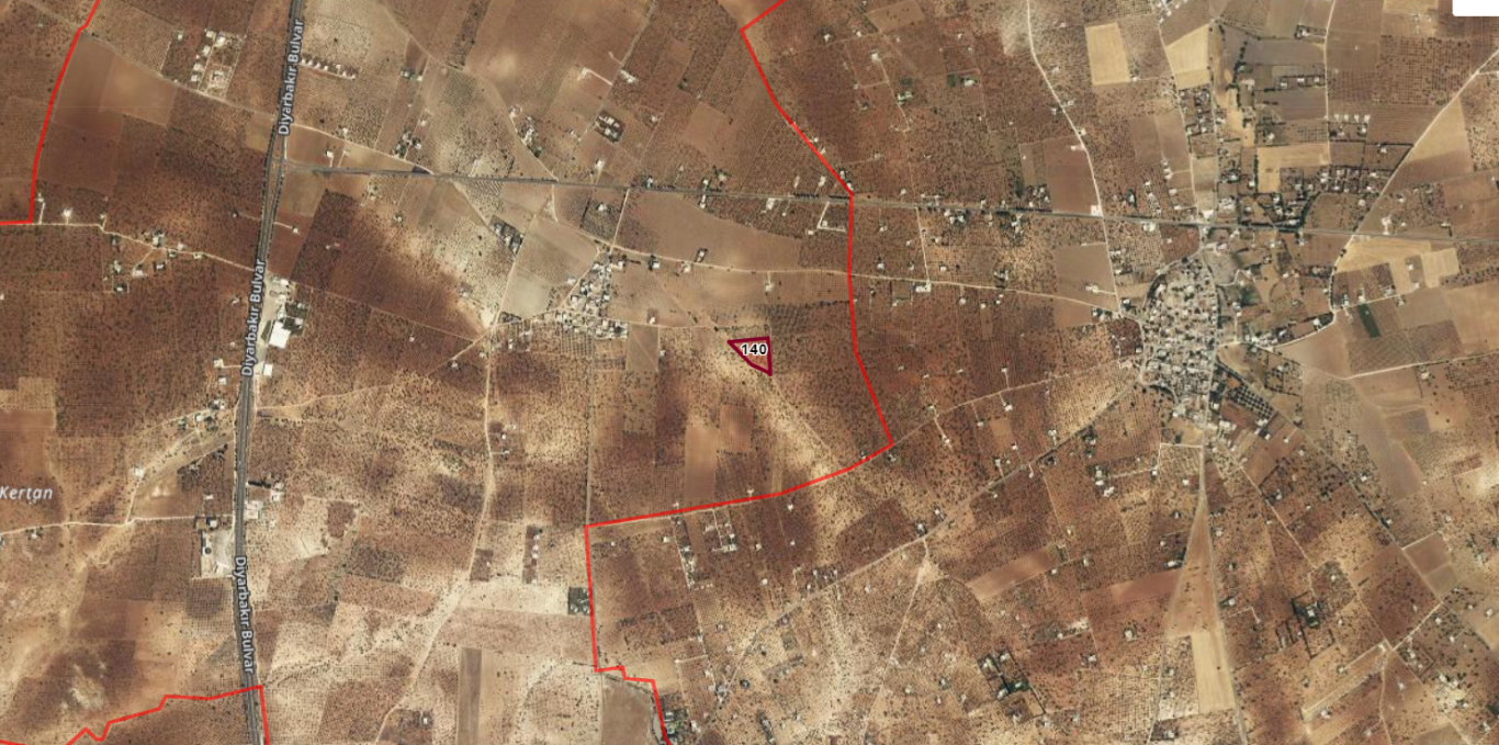KARAKÖPRÜ YAYLACIKTA TARLA 7.400 M2 2.400 TLM2