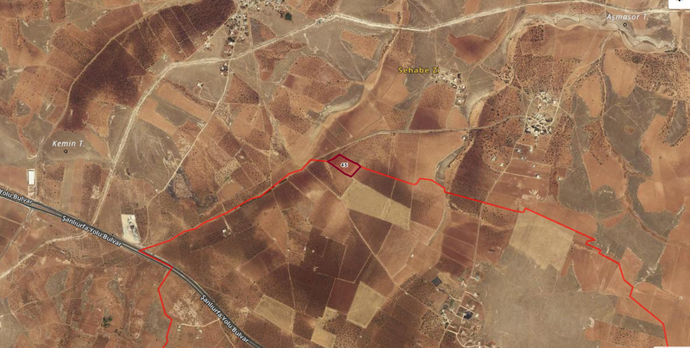 BOZOVA KESMETAŞTA TARLA 15.000 M2 750 TLM2