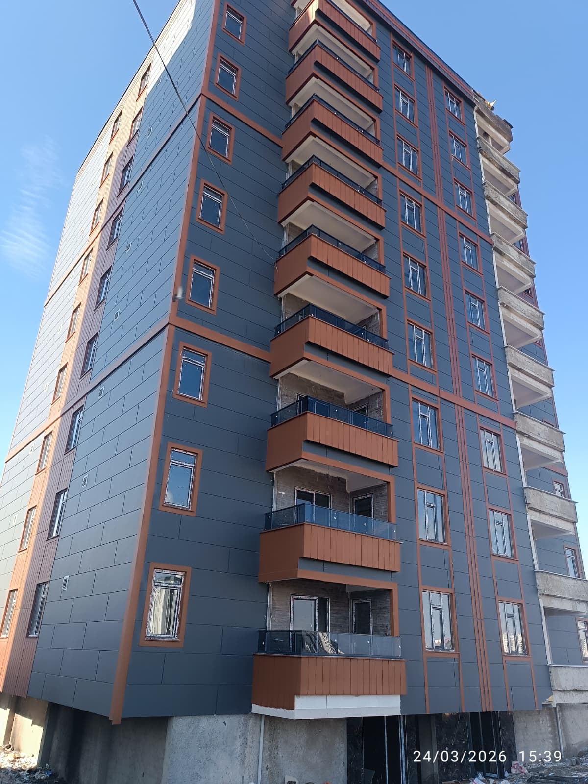 KARAKÖPRÜ MEHMETÇİKTE 2+1 İLE 3+1 ODALI SATILIK DAİRELER 