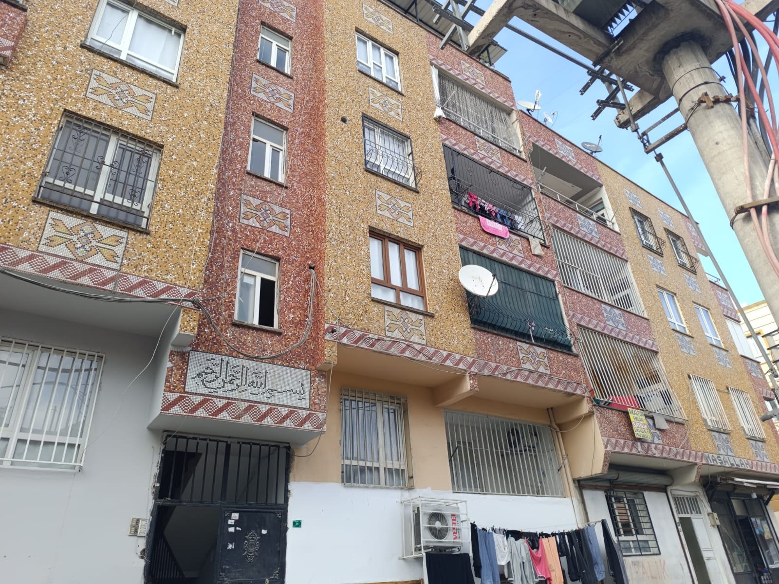 EYYÜBİYE AKŞEMSETTİN İLKOKULU YANINDA 2+1 ODALI 1.KAT SATILIK DAİRE 