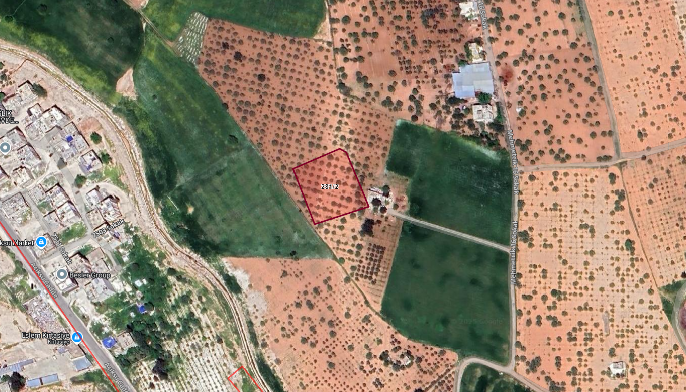 KARAKÖPRÜ MEHMETÇİKTE 3.108M2 İÇİNDEN YARISI SATILIK ARSA 