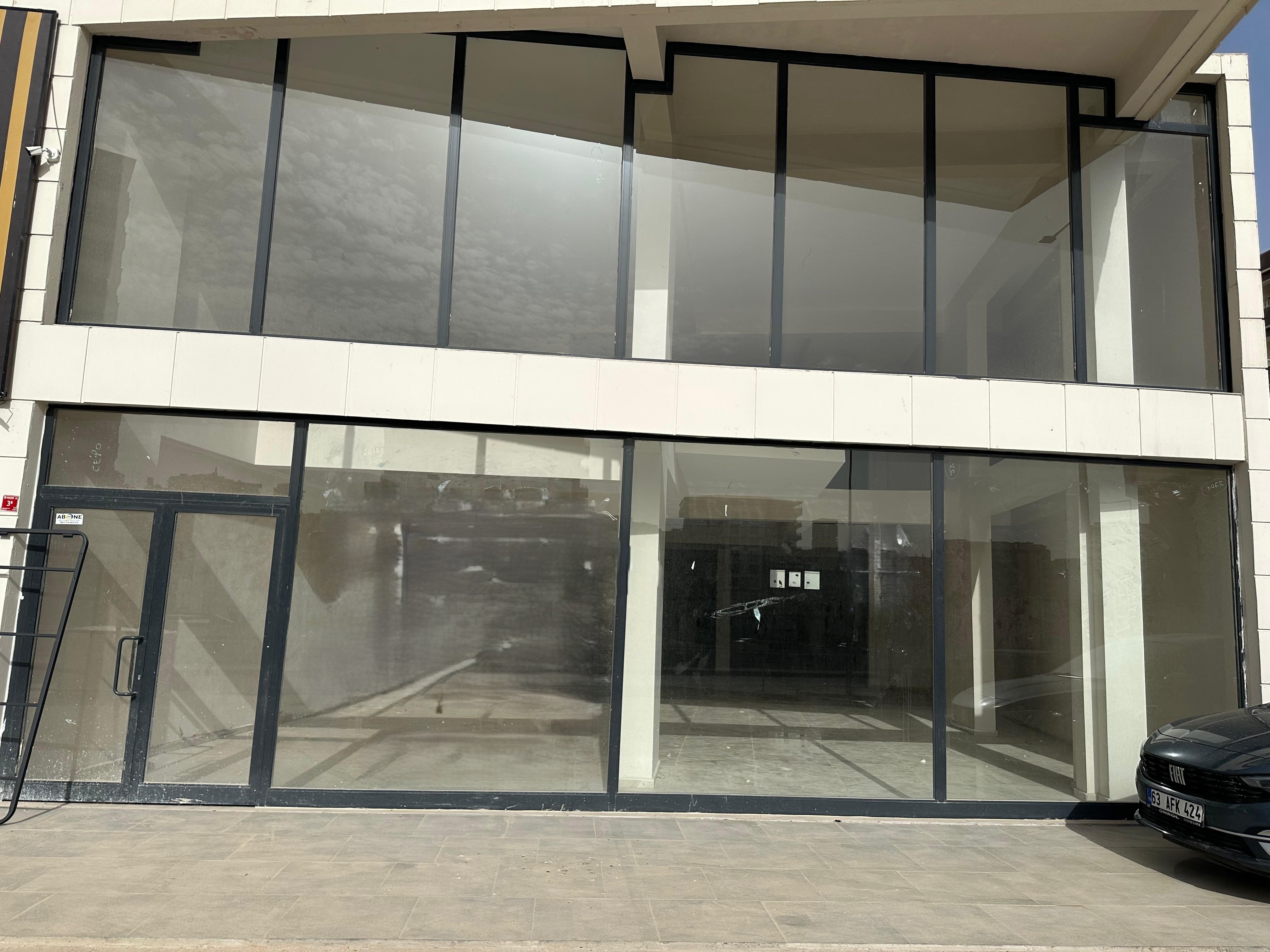 KARAKÖPRÜ DİYARBAKIR BAKIR YOLU ÜSTÜNDE KİRALIK 427M2 DÜKKAN 