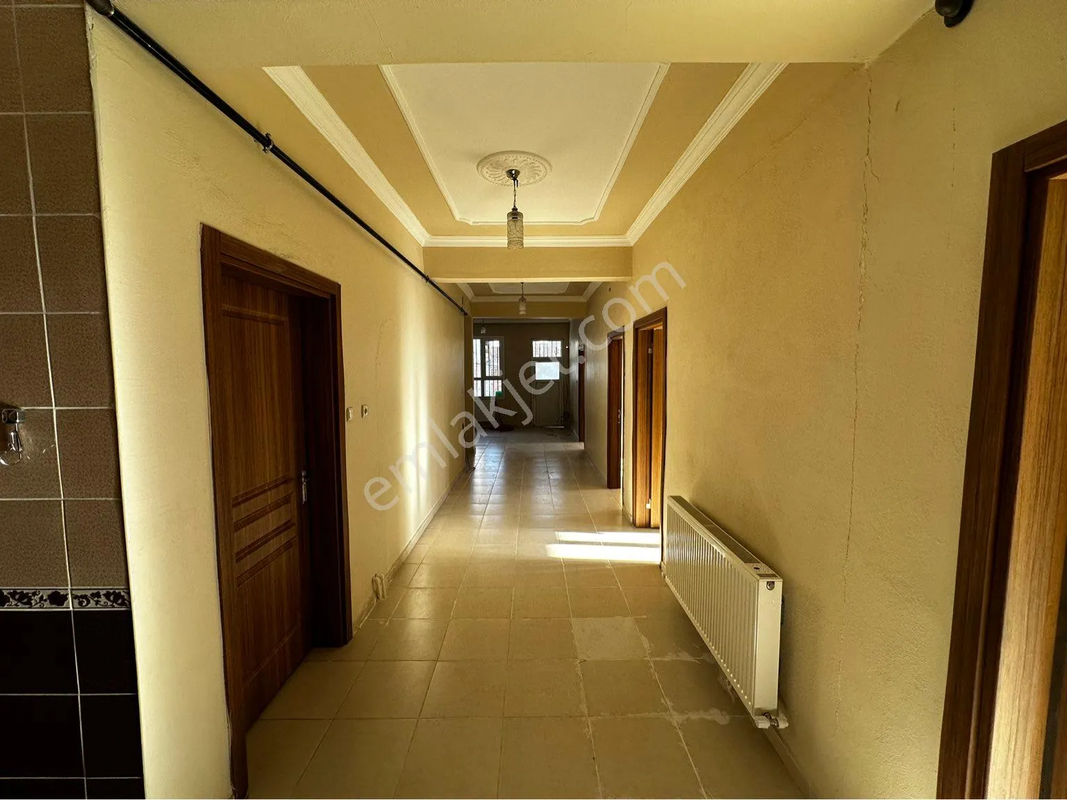 EYYÜBİYE EYYÜPNEBİ MAHALLESİNDE SATILIK 3 KATLI EV 