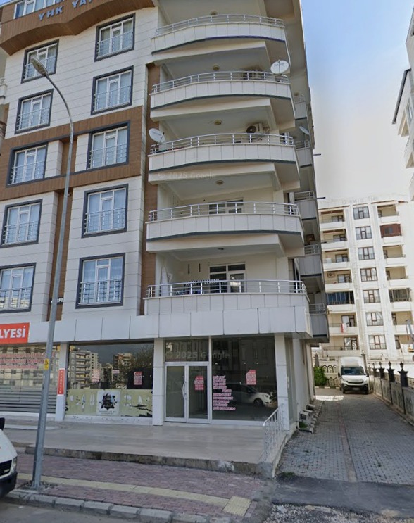 KARAKÖPRÜ BADILLI YOLUNDA 2 KATLI SATILIK DÜKKAN 150 M2 