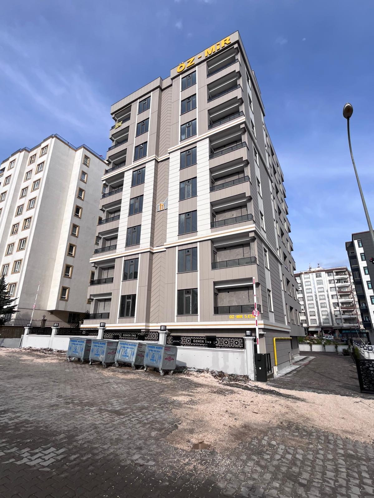 KARAKÖPRÜ GÜZELŞEHİRDE 1+1 ODALI 3.KAT SATILIK DAİRE 
