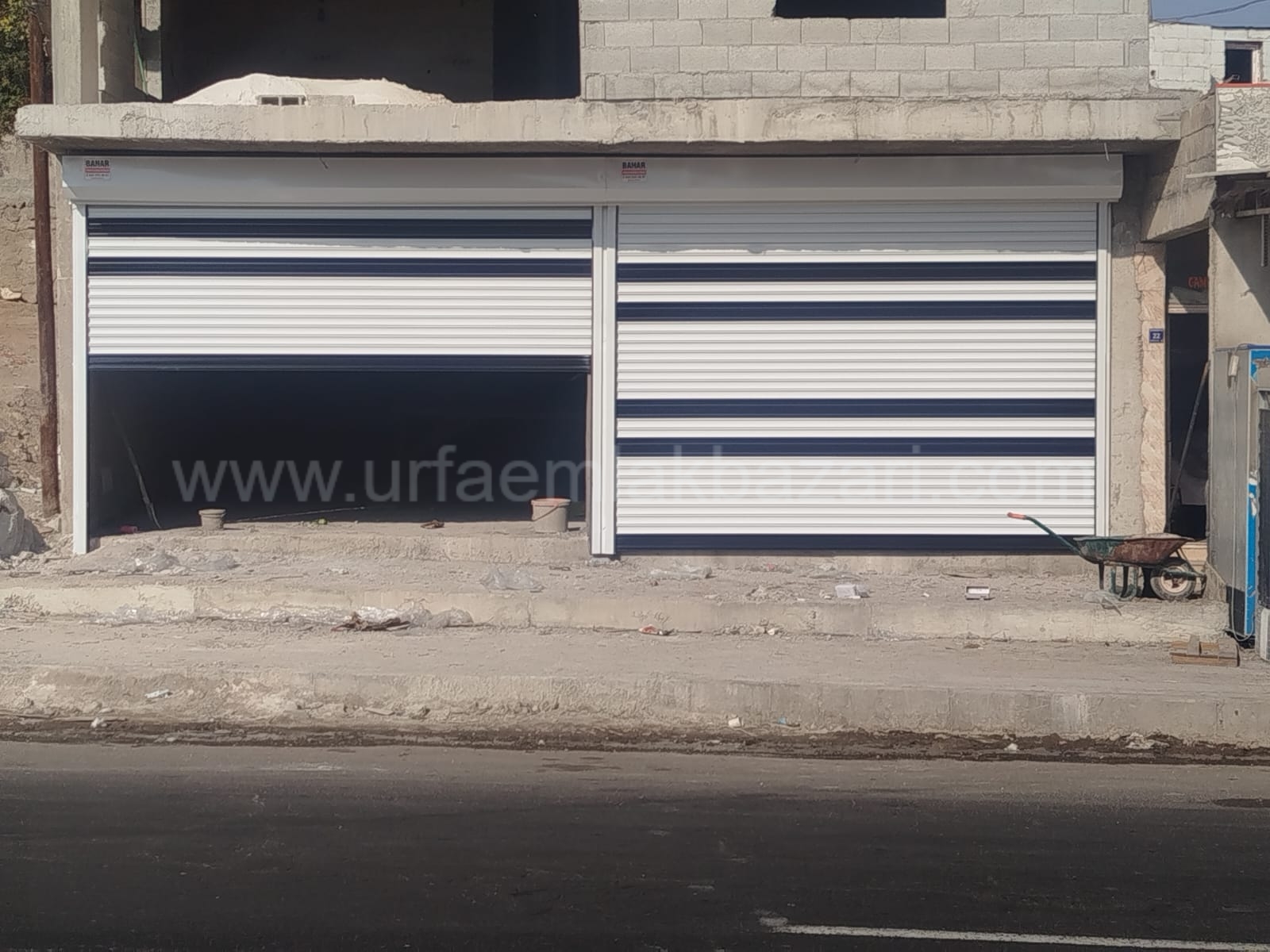 HALİLİYE ÇAMLIDEREDE MARDİN YOLUNA SIFIR SATILIK 100M2 DÜKKAN ve 120M2 EV 