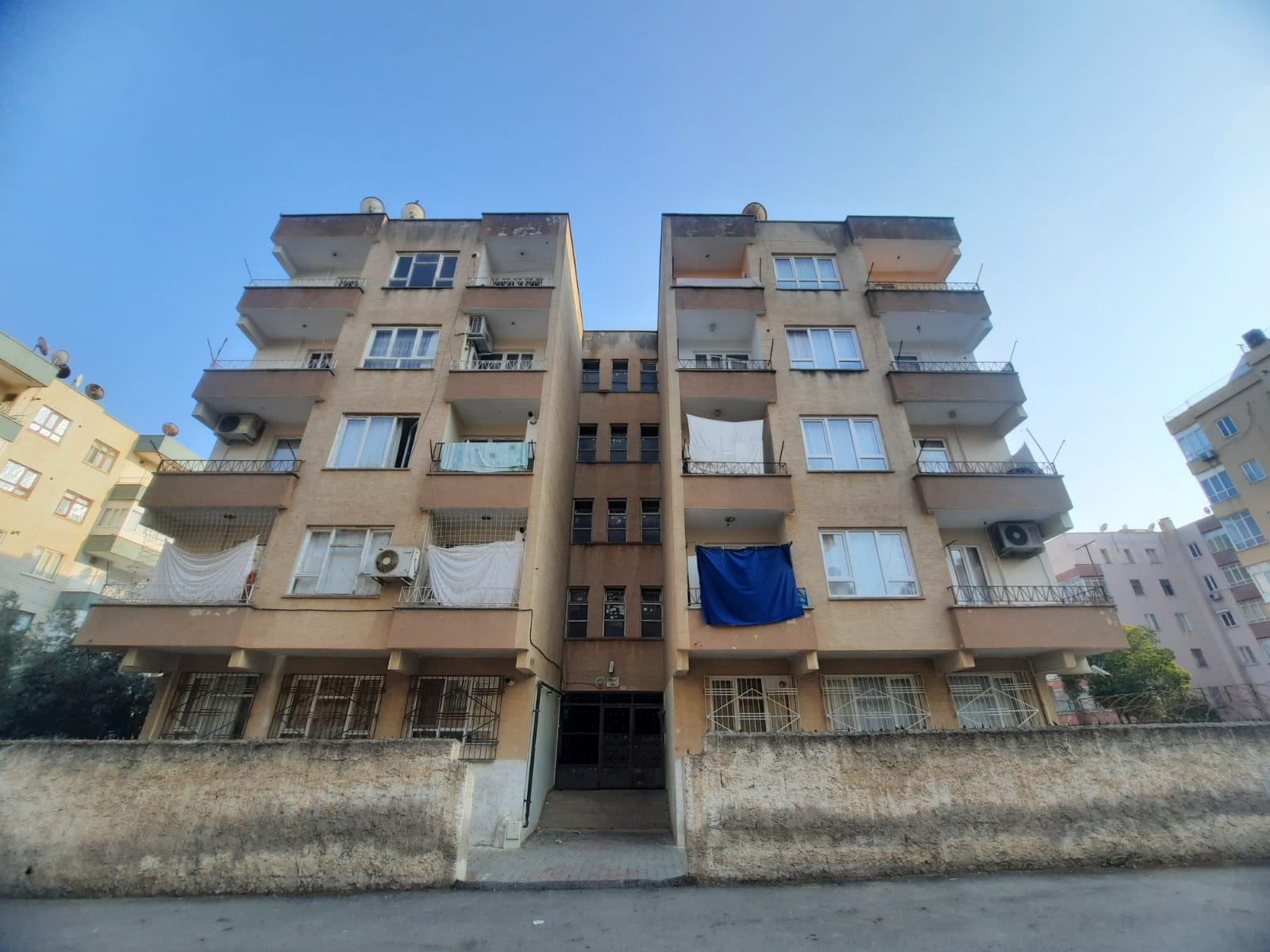 YENİŞEHİR UÇAKSAVARDA EN ÜST KAT 3+1 ODALI KİRALIK DAİRE 