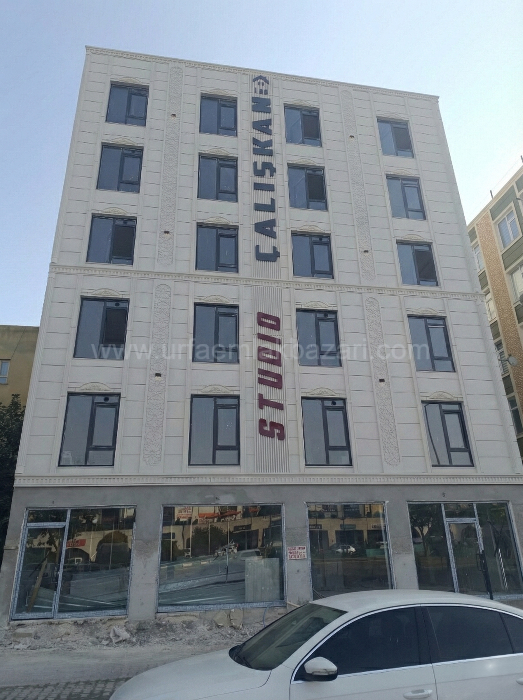 NOVADA CEVHERİ PARKI ARKASINDA 40M2 SATILIK DÜKKAN 