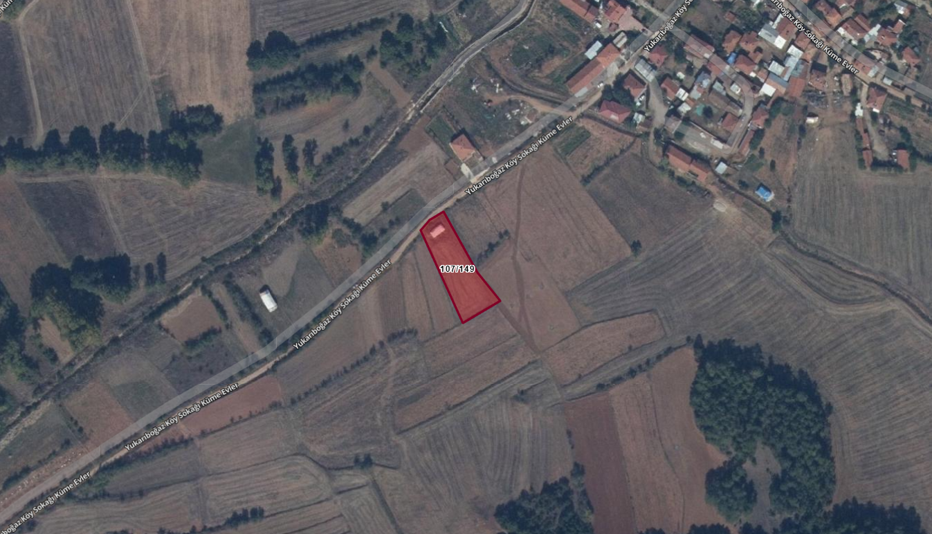 BİLECİK YENİPAZAR YUKARIBOĞAZ KÖYÜNDE 1.557M2 TARLA 