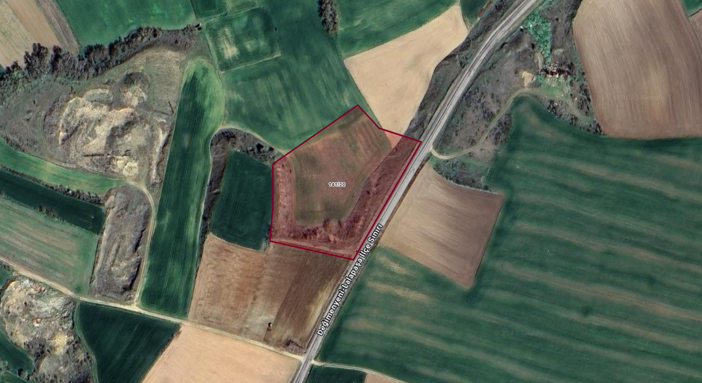 EDİRNE MERKEZ YOLÜSTÜ KÖYÜNDE 11.633M2 TARLA 