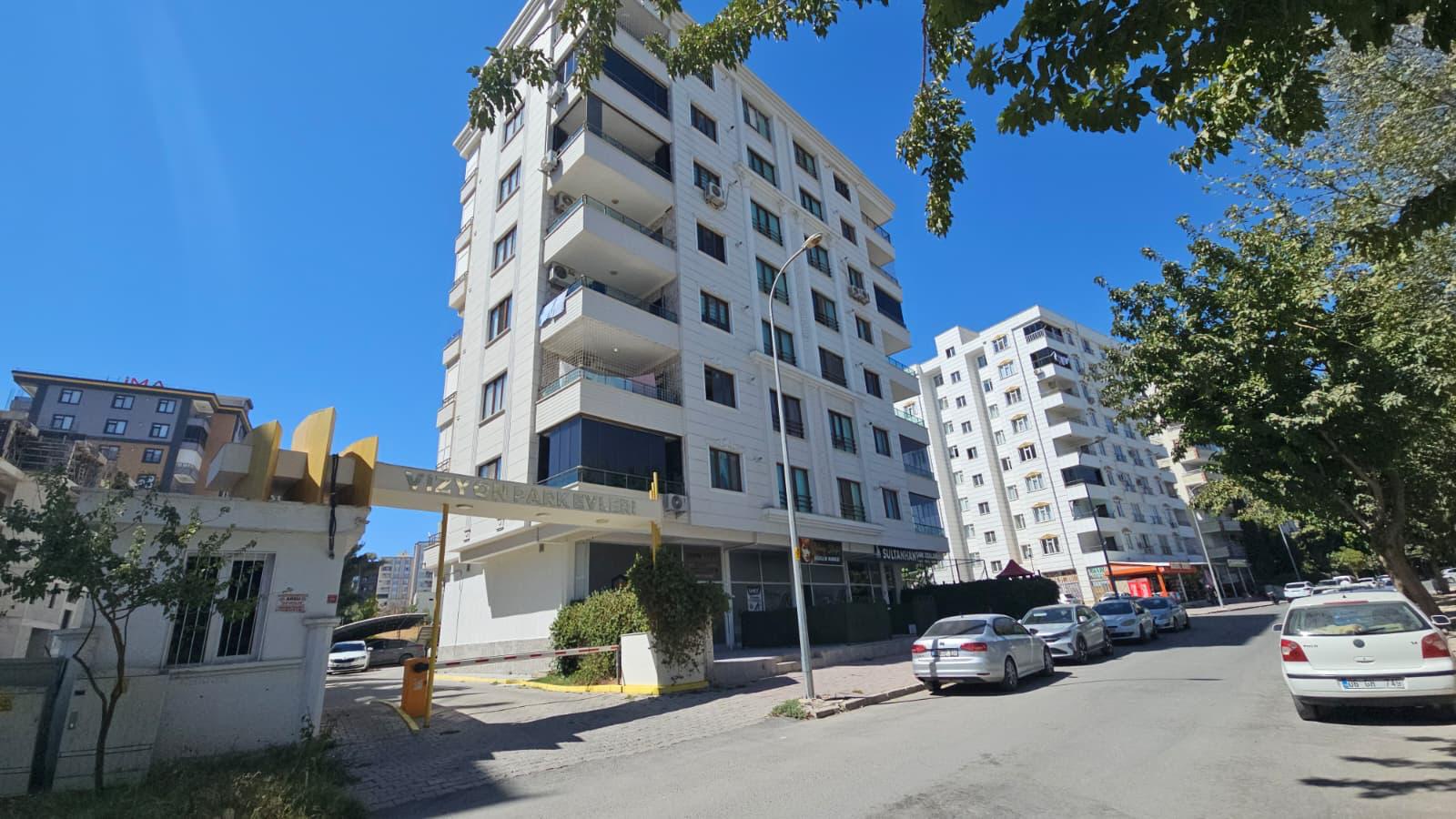 KARAKÖPRÜ BALIK AYAĞINDA VİZYON PARK SİTESİNDE 7. KAT ARAKAT 3+1 ODALI SATILIK DAİRE 