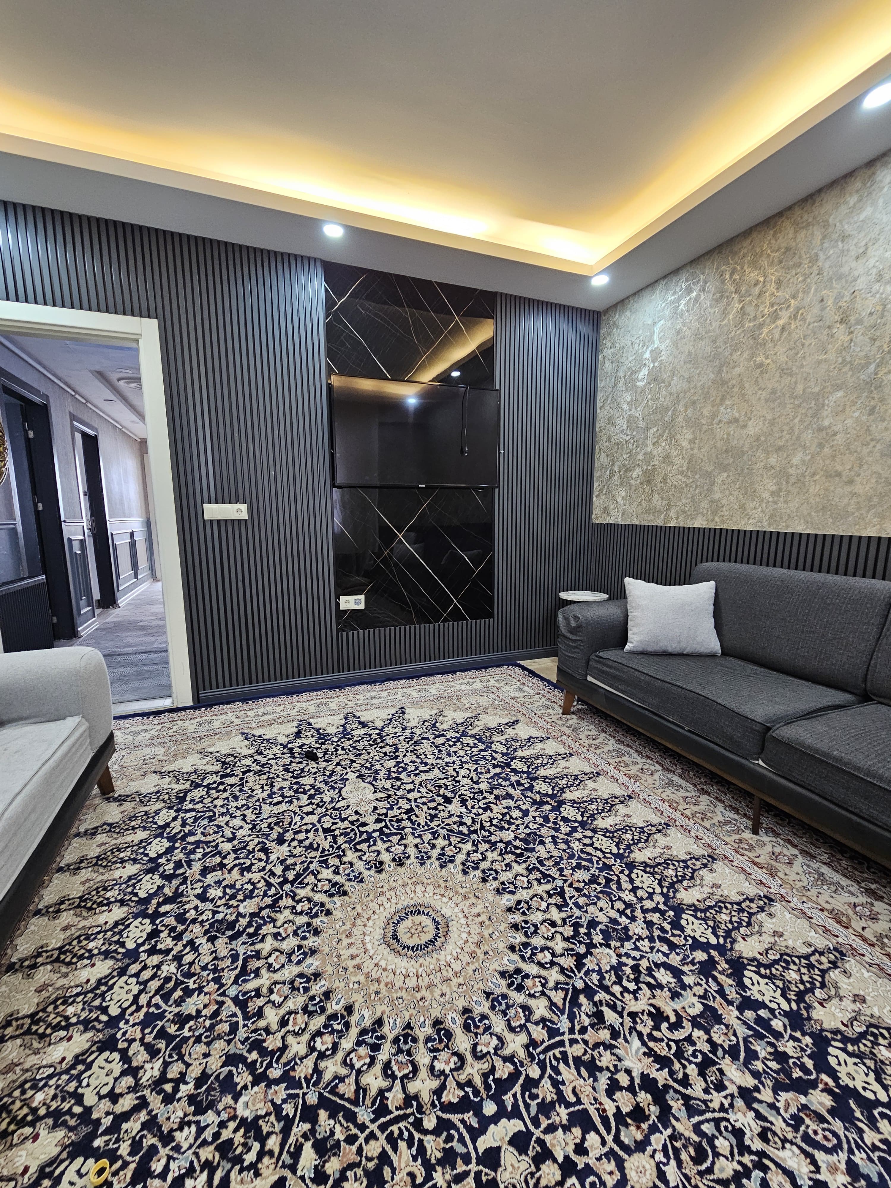 KARAKÖPRÜ 2.35 M.YOLUNUN SONUNDA GİRİŞ KAT 185 M2 SATILIK DAİRE 