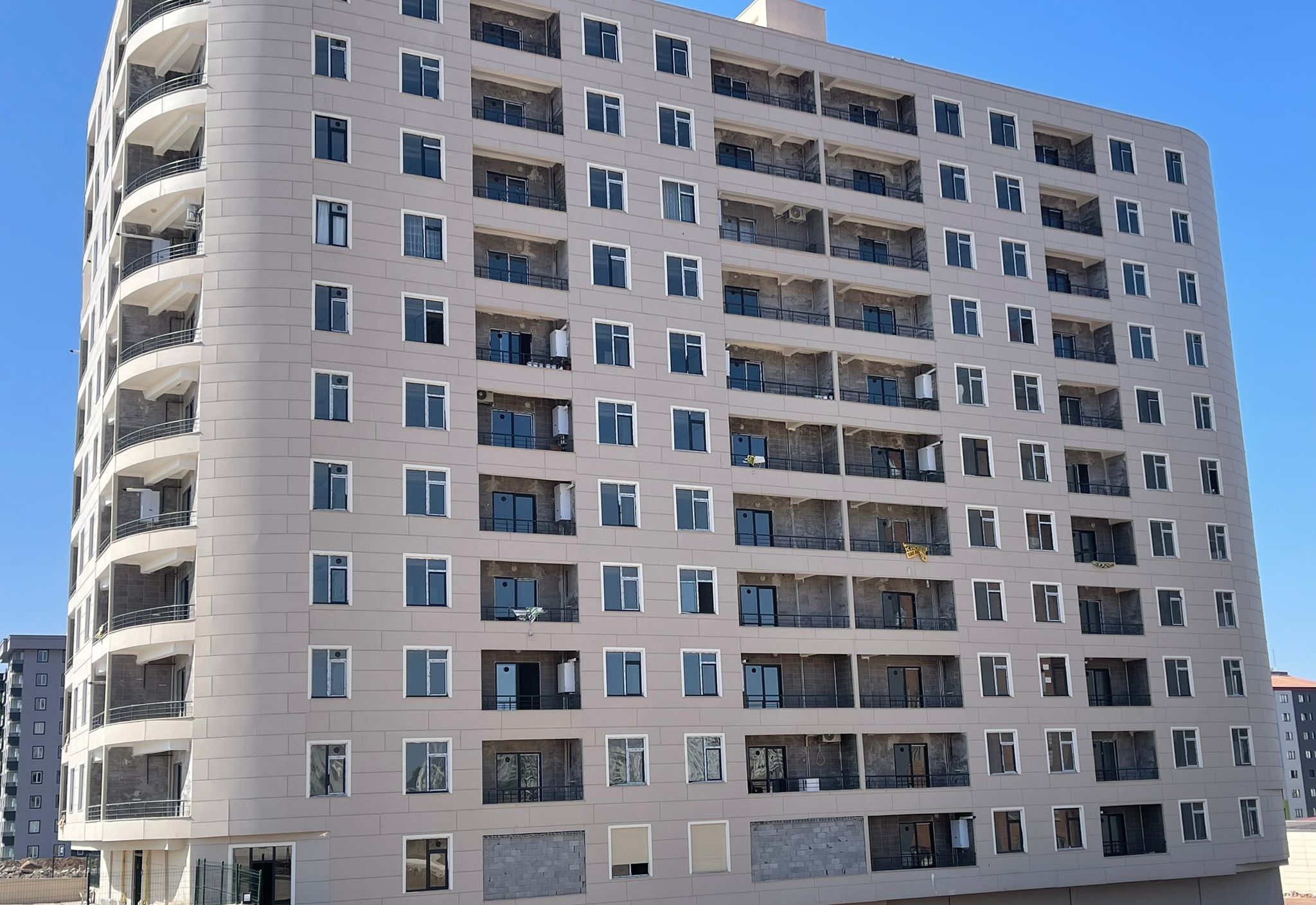 KARAKÖPRÜ MAŞUKTA 1+1 EŞYALI EŞYASIZ KİRALIK DAİRELER 